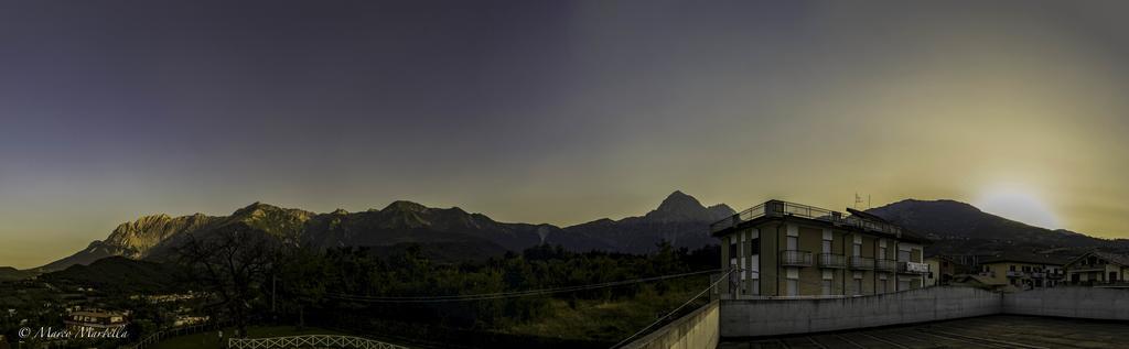 Hotel Pina Ristorante Isola del Gran Sasso dʼItalia Exterior foto